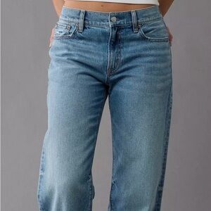 NWT American Eagle ex-boyfriend jeans low-rise, size 0 (25W) straight leg